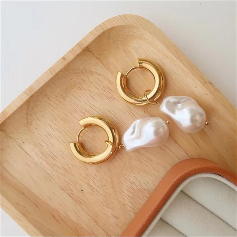 Gretchen® Pearl Earrings